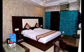 Hotel Sunview Chandigarh 2*